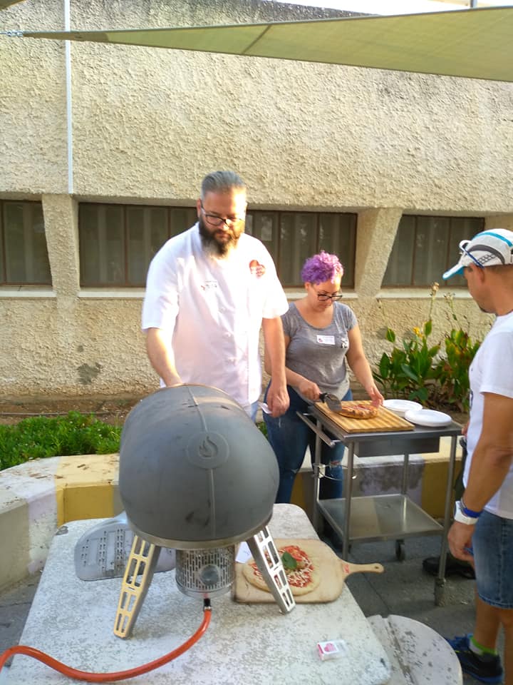 פיצה במחלקת הנוער במרכז לבריאות הנפש