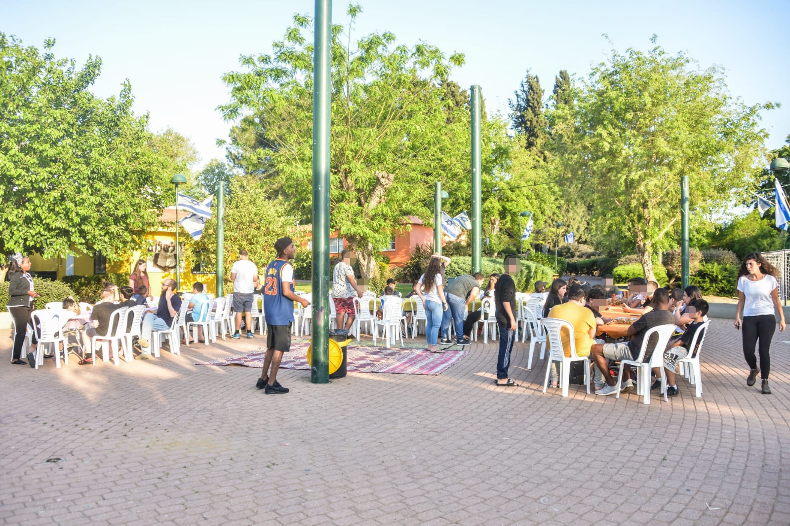 מסיבת ל"ג בעומר בפנימיית טוקאייר