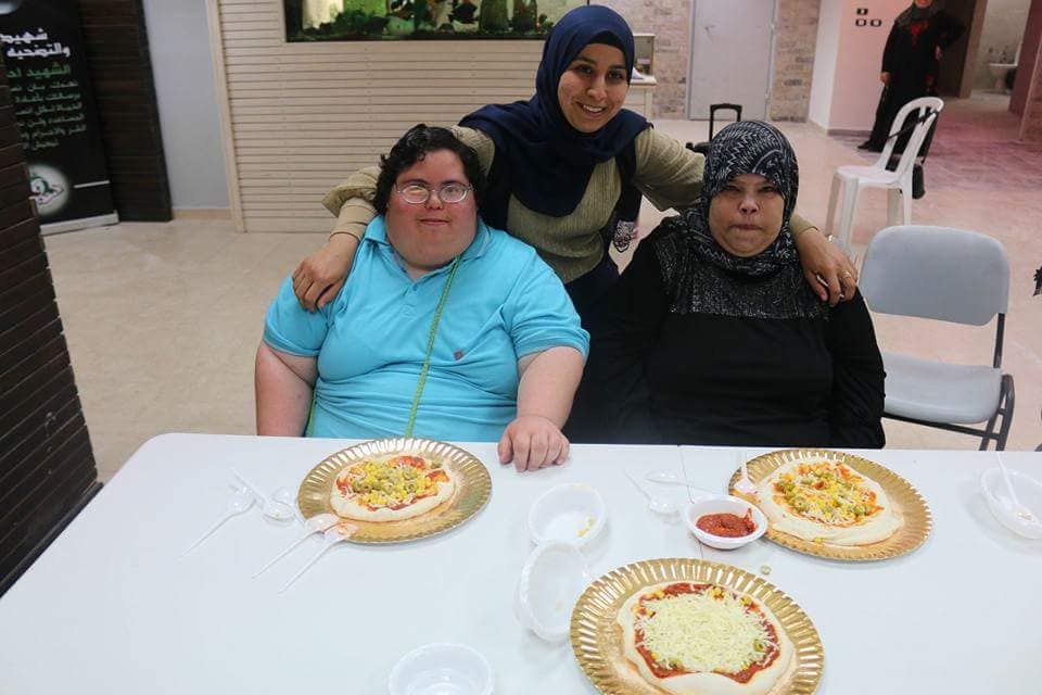 סדנת פיצה עם ילדים בעלי מוגבלויות