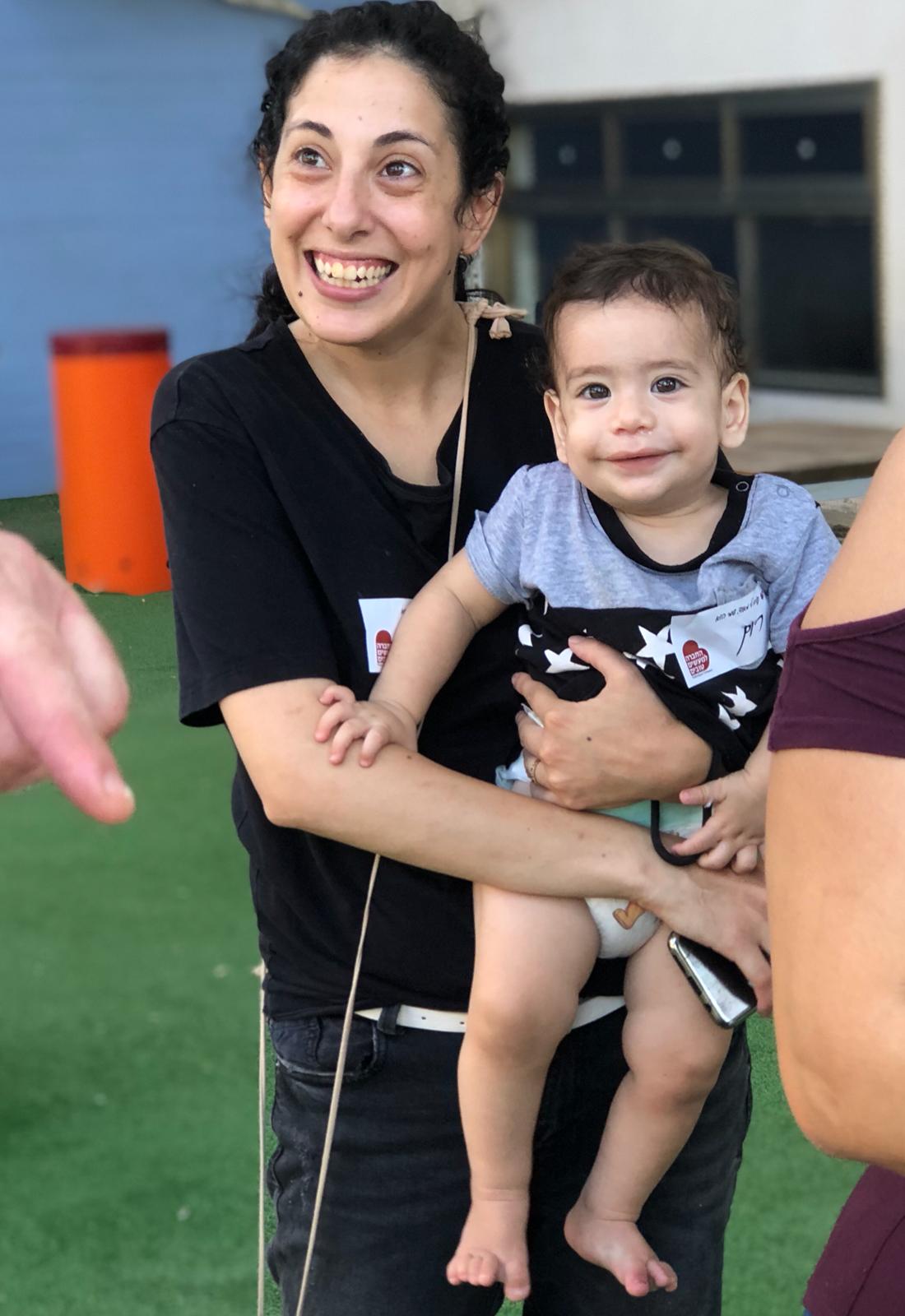 פיצה עם צעירים אוטיסטים בכפר עופרים