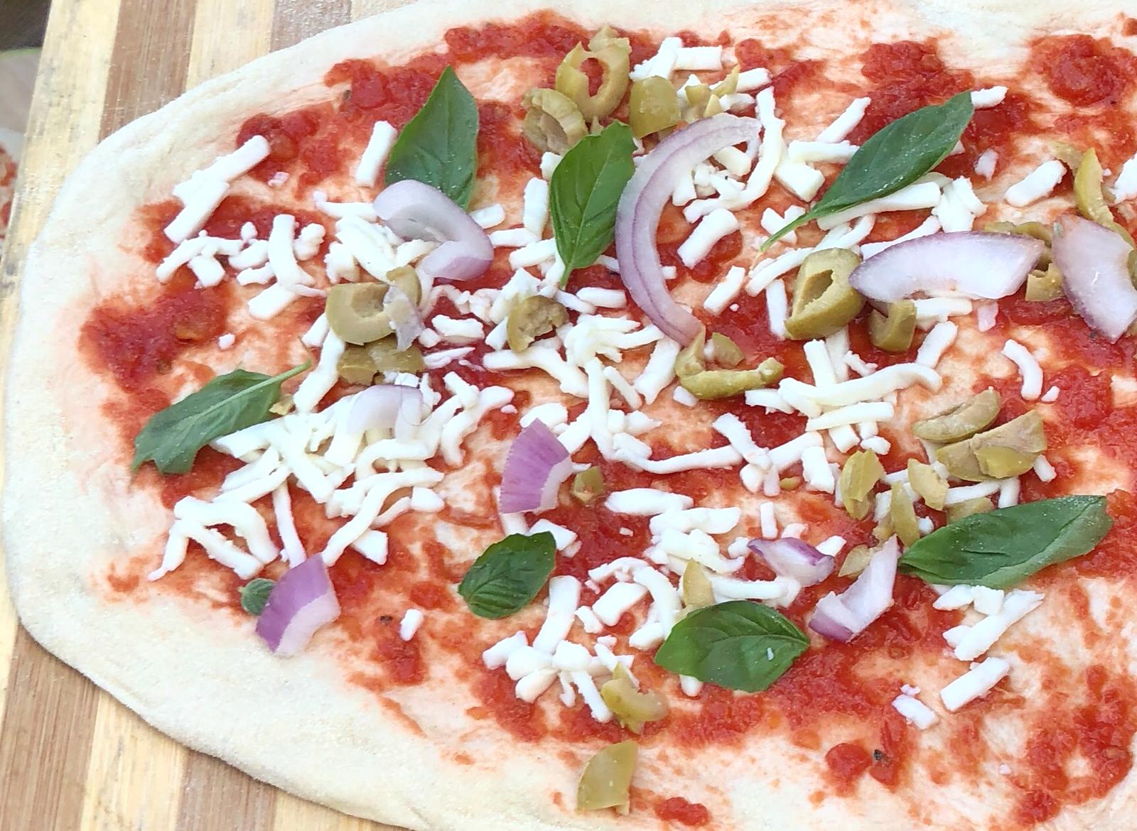 פיצה עם צעירים אוטיסטים בכפר עופרים