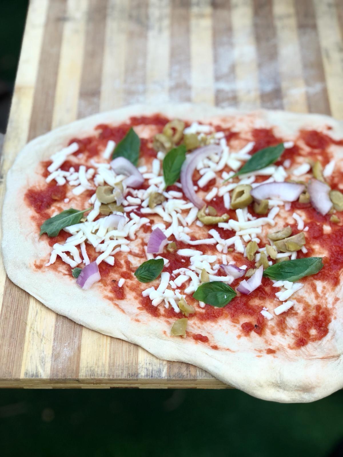 פיצה עם צעירים אוטיסטים בכפר עופרים