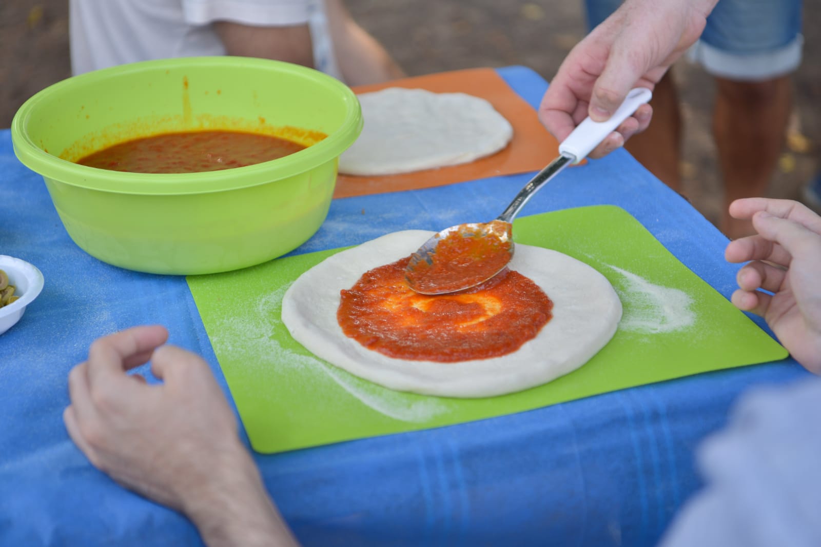 פיצה עם חניכי בית אקשטיין בטבע