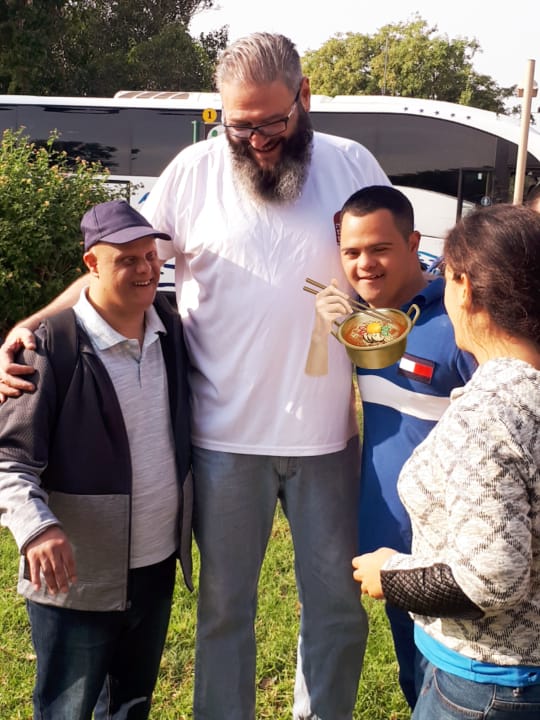 פיצה לצעירים מיוחדים המתנדבים לצה"ל