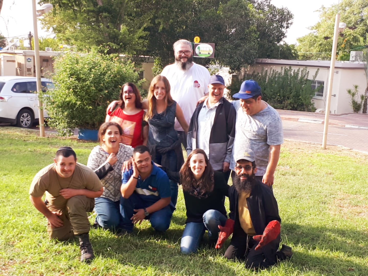 פיצה לצעירים מיוחדים המתנדבים לצה"ל