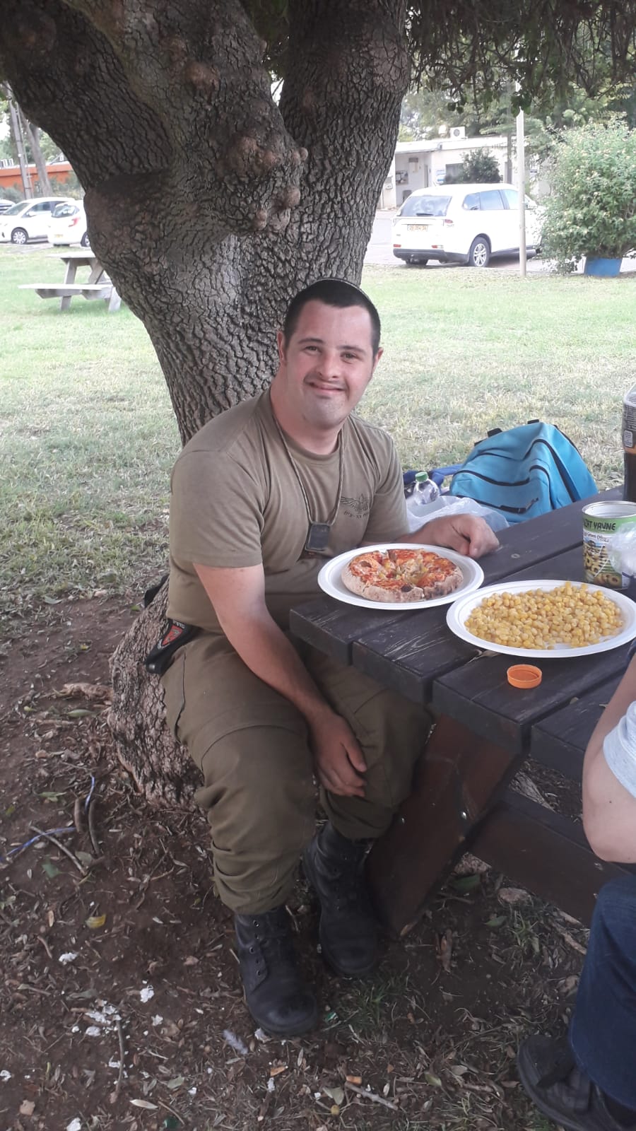 פיצה לצעירים מיוחדים המתנדבים לצה"ל