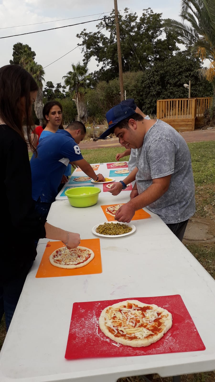 פיצה לצעירים מיוחדים המתנדבים לצה"ל