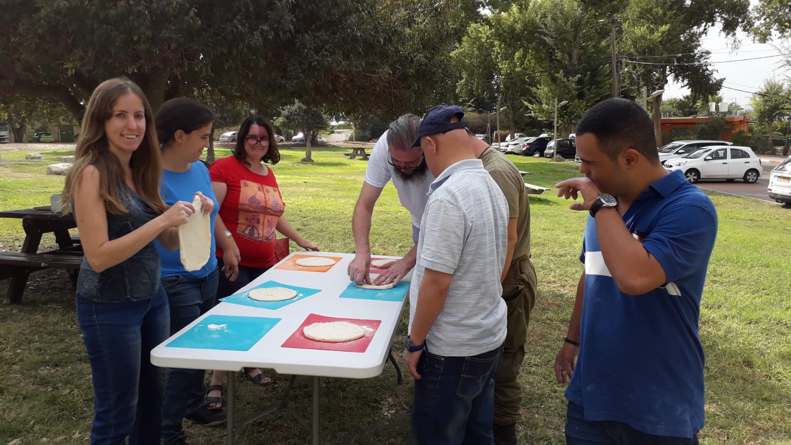 פיצה לצעירים מיוחדים המתנדבים לצה"ל