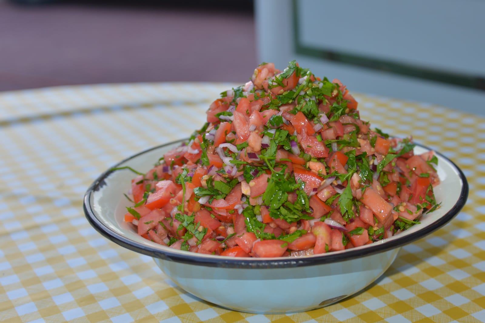 אחה"צ של מוסיקה ופלאפל בכפר עופרים