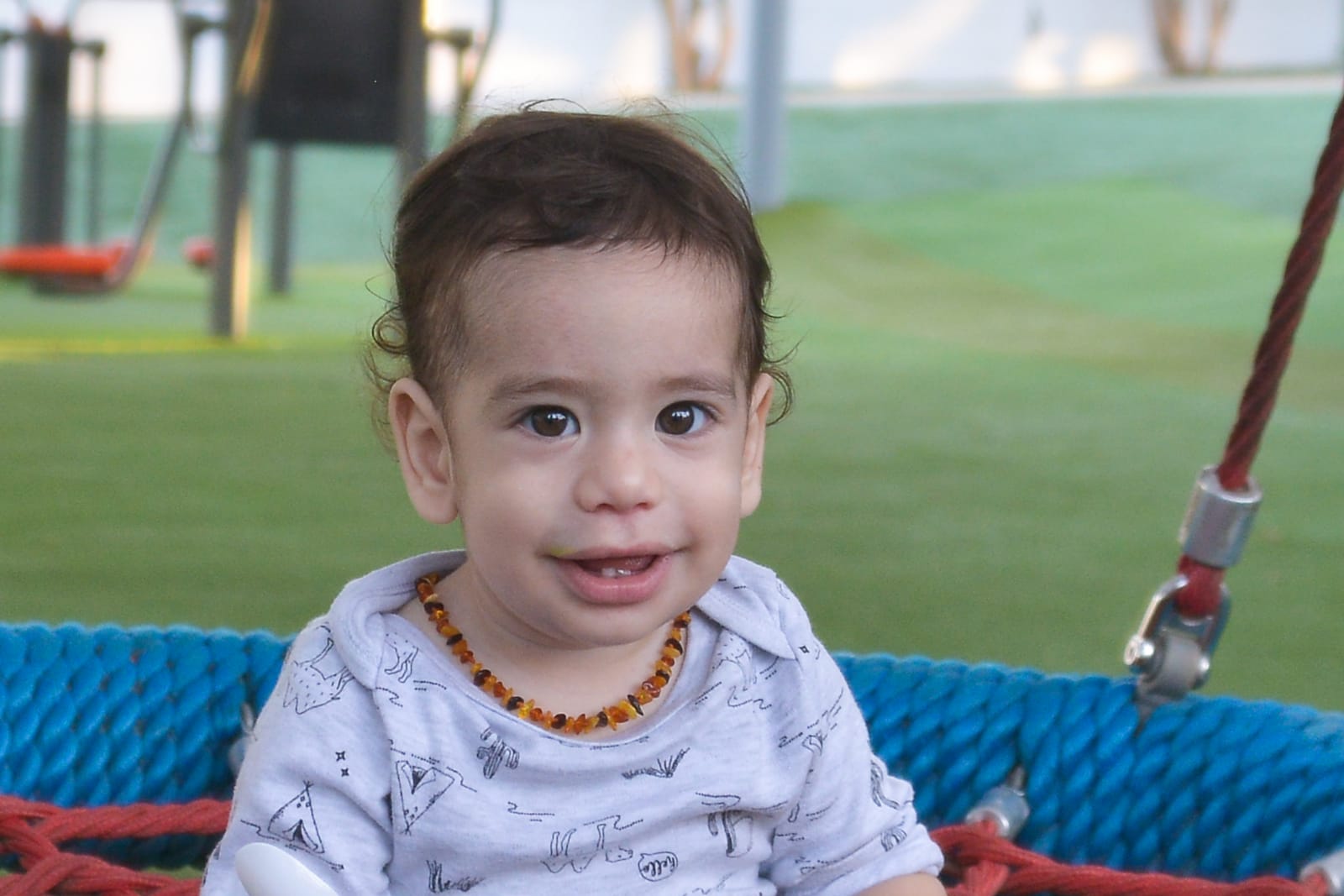 אחה"צ של מוסיקה ופלאפל בכפר עופרים