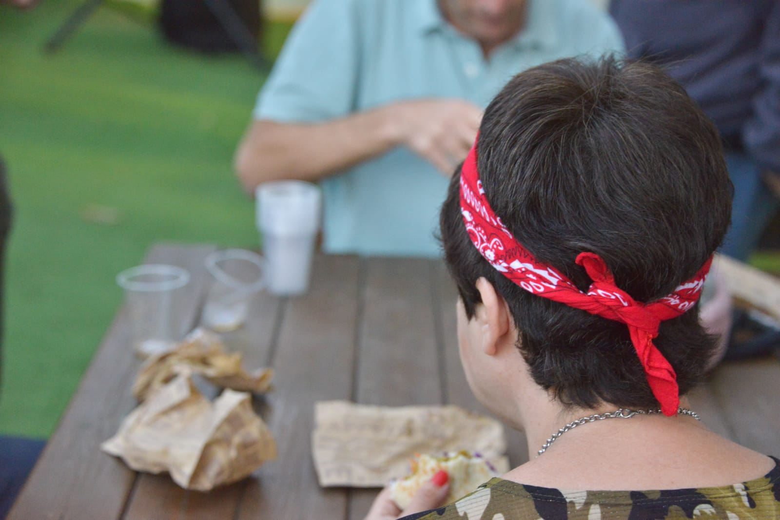 אחה"צ של מוסיקה ופלאפל בכפר עופרים