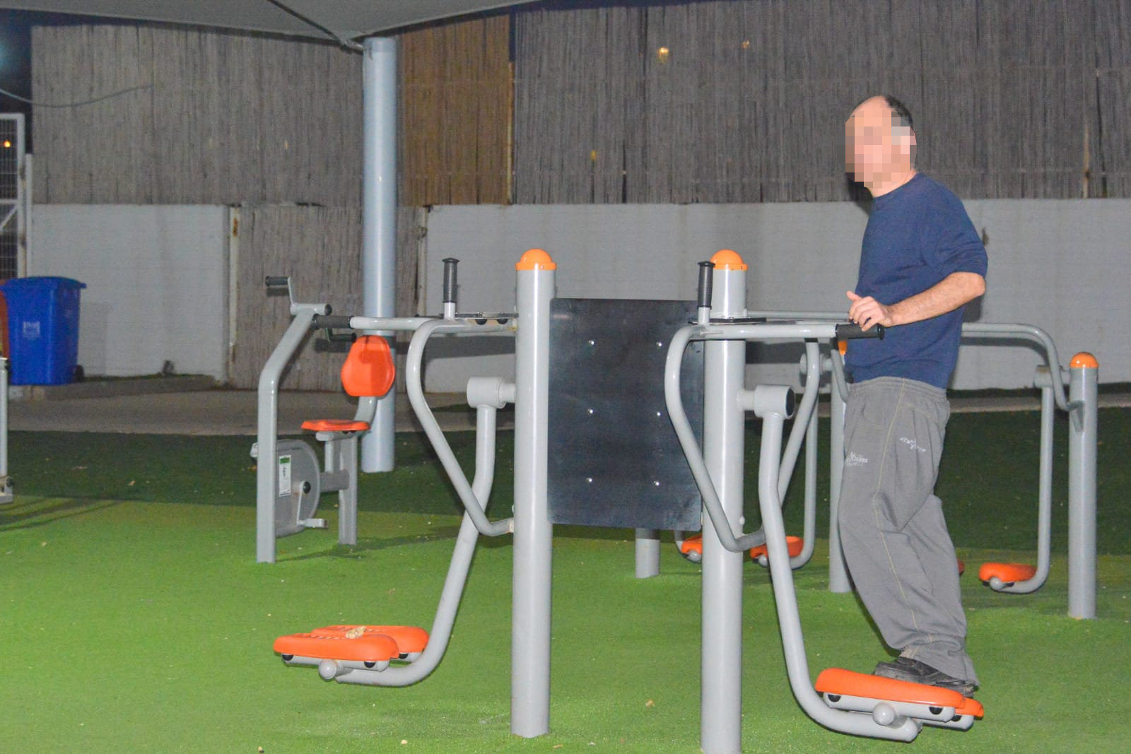 אחה"צ של מוסיקה ופלאפל בכפר עופרים