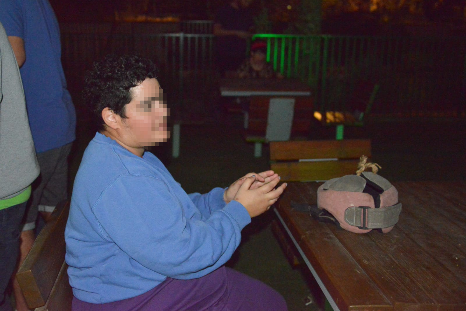 אחה"צ של מוסיקה ופלאפל בכפר עופרים