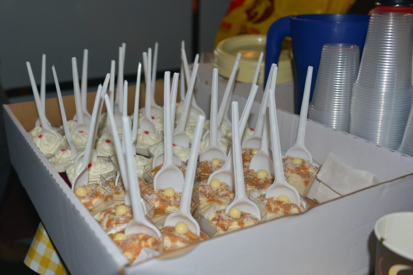 אחה"צ של מוסיקה ופלאפל בכפר עופרים