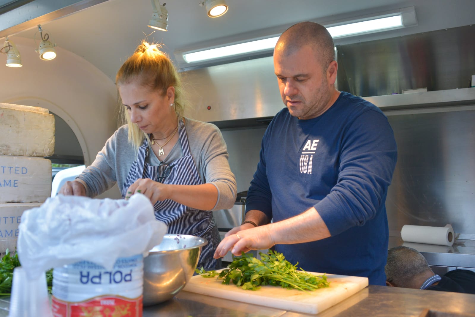 אחה"צ של מוסיקה ופלאפל בכפר עופרים