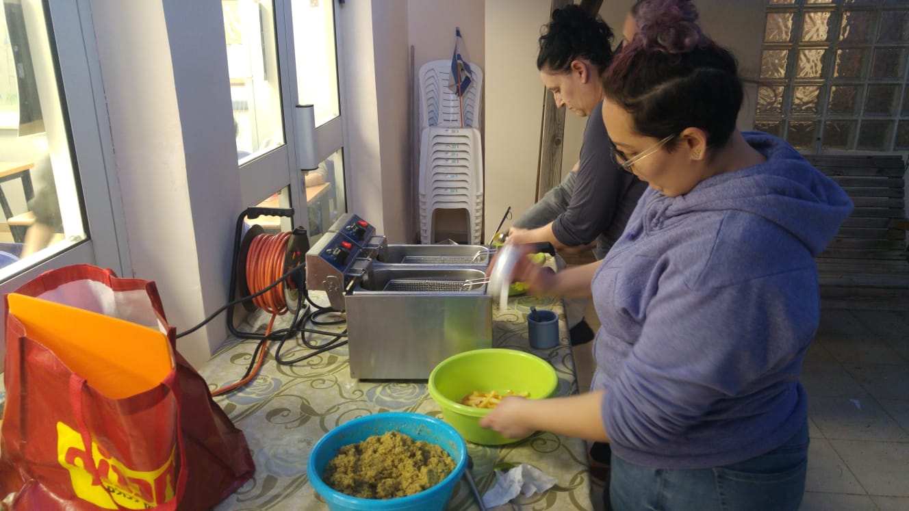 פלאפל במח' הילדים במרכז לבריאות הנפש