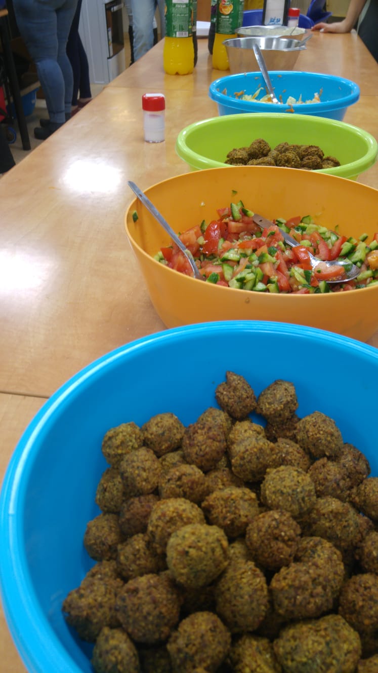 פלאפל במח' הילדים במרכז לבריאות הנפש