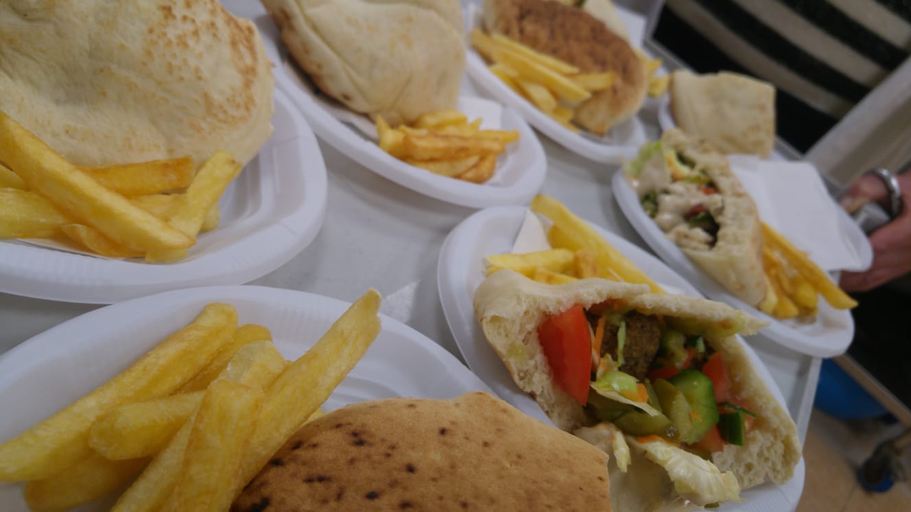 פלאפל במח' הילדים במרכז לבריאות הנפש