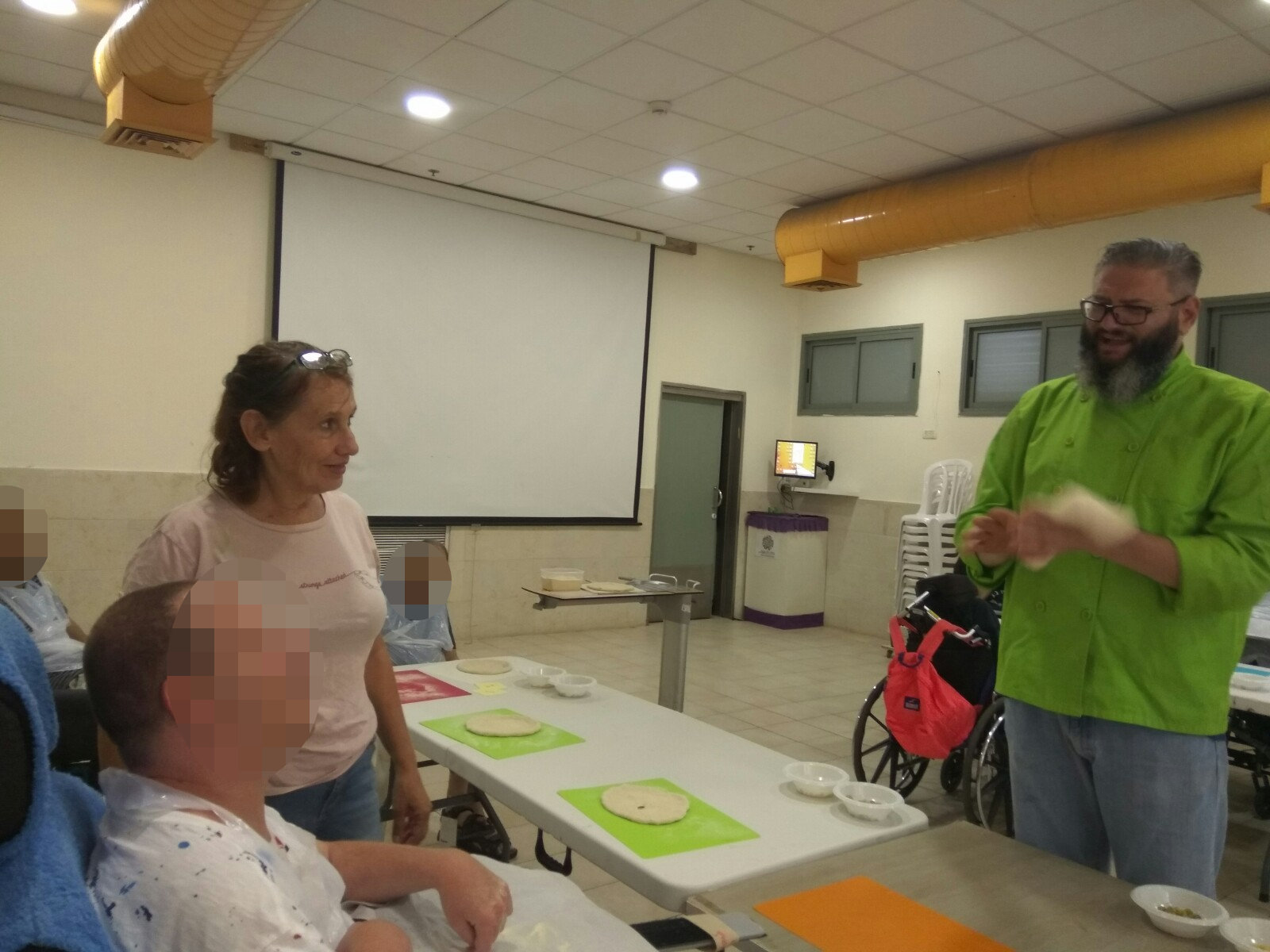 סדנת פיצה בבית נועם - יום 1 מ-3