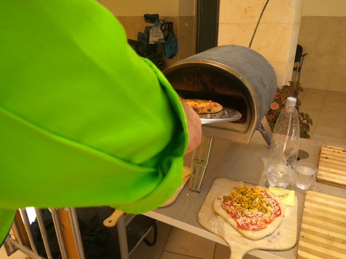 סדנת פיצה בבית נועם - יום 1 מ-3