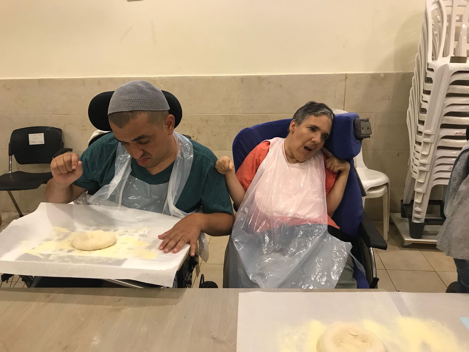 סדנת פיצה בבית נועם - יום 2 מ-3