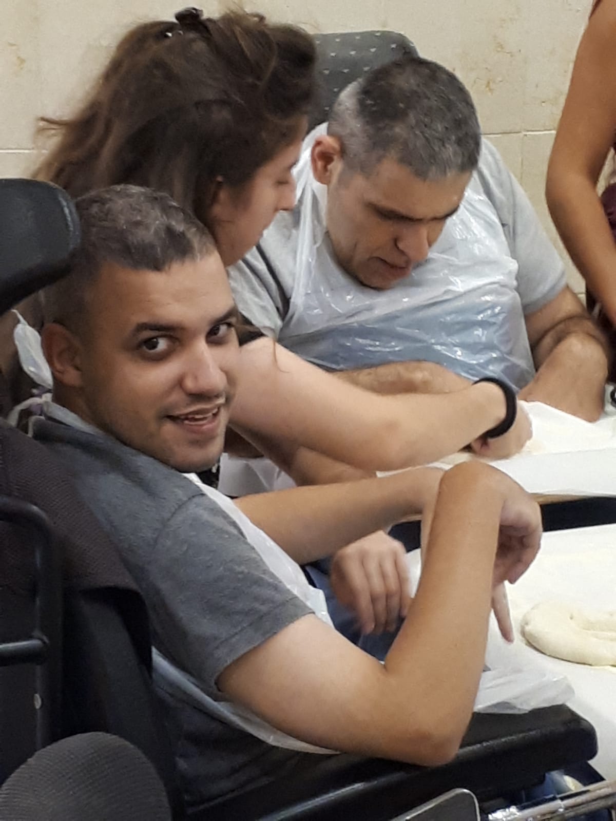 סדנת פיצה בבית נועם - יום 2 מ-3