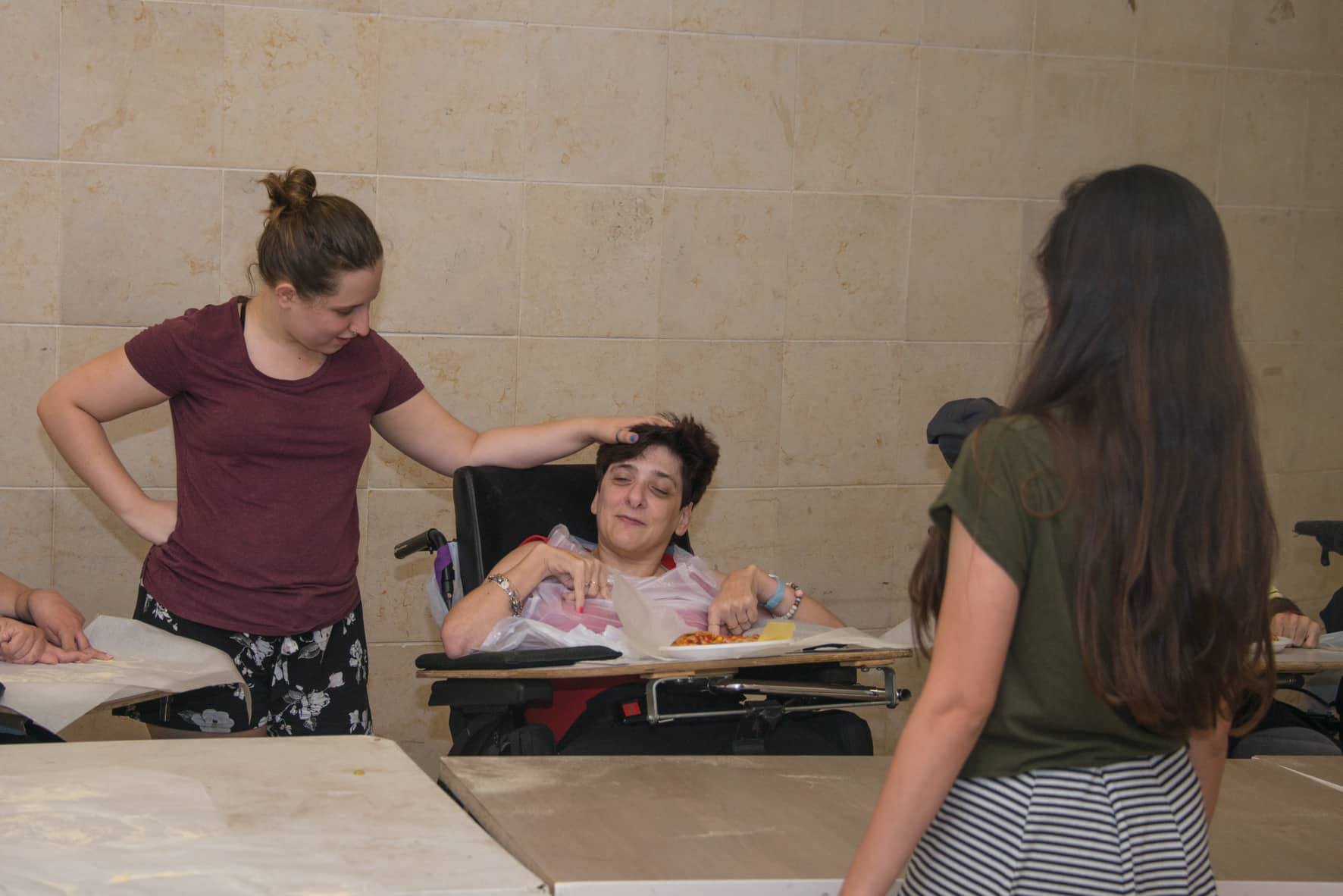 סדנת פיצה בבית נועם - יום 3 מ-3