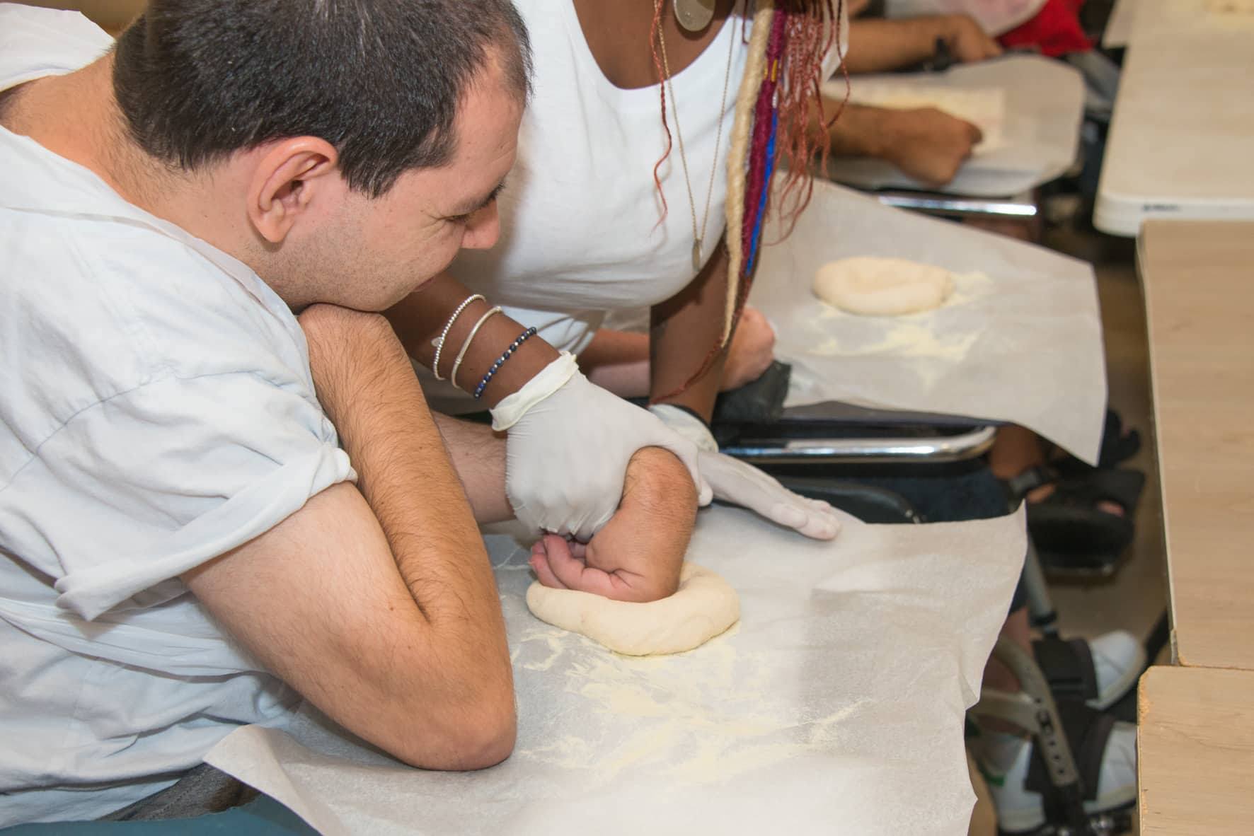 סדנת פיצה בבית נועם - יום 3 מ-3