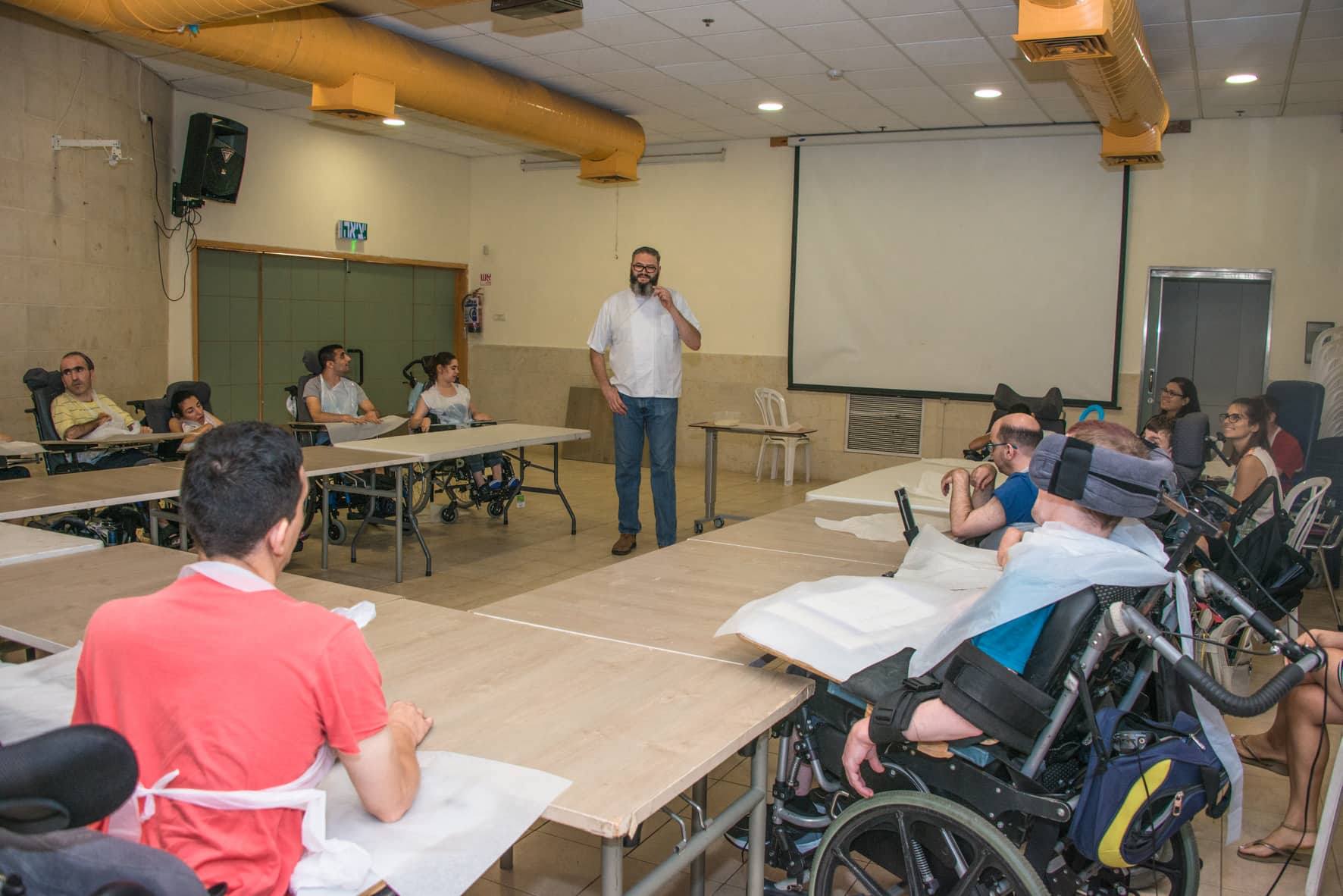 סדנת פיצה בבית נועם - יום 3 מ-3