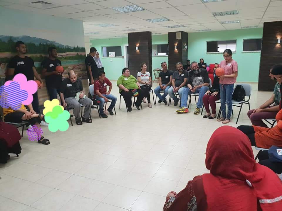 קרוב לבבות בין ילדים בעלי מוגבלויות