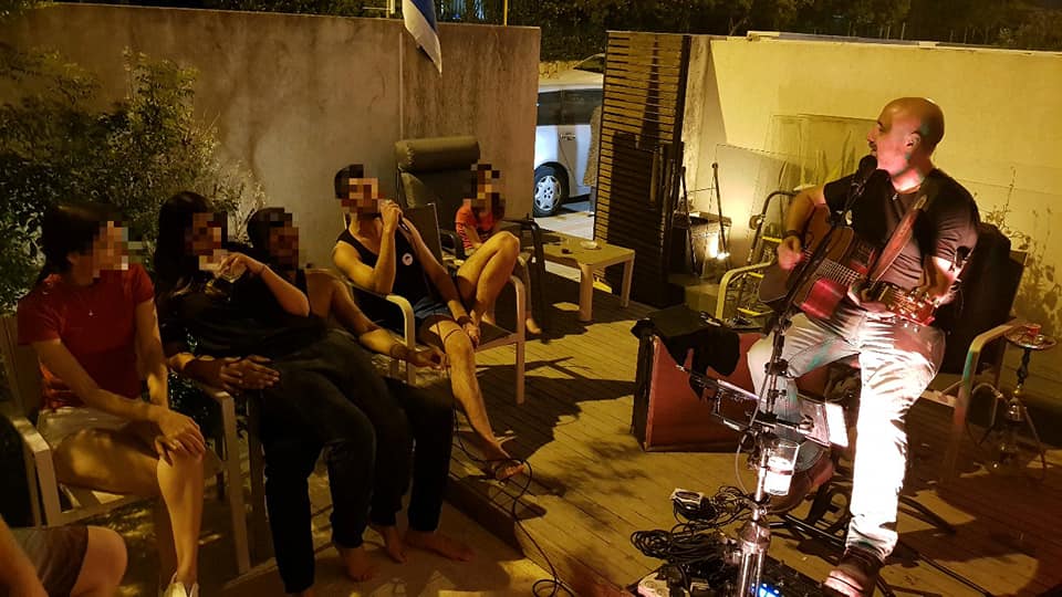 פיצות בטאבון עם החיילים הבודדים