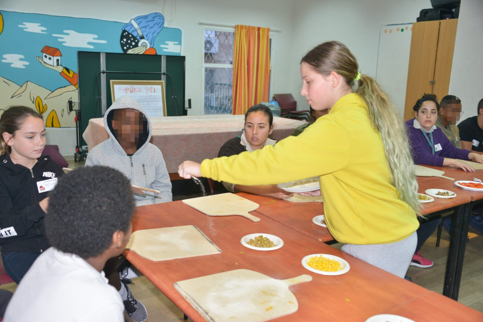 סדנת פיצה במרכז לנוער בסיכון