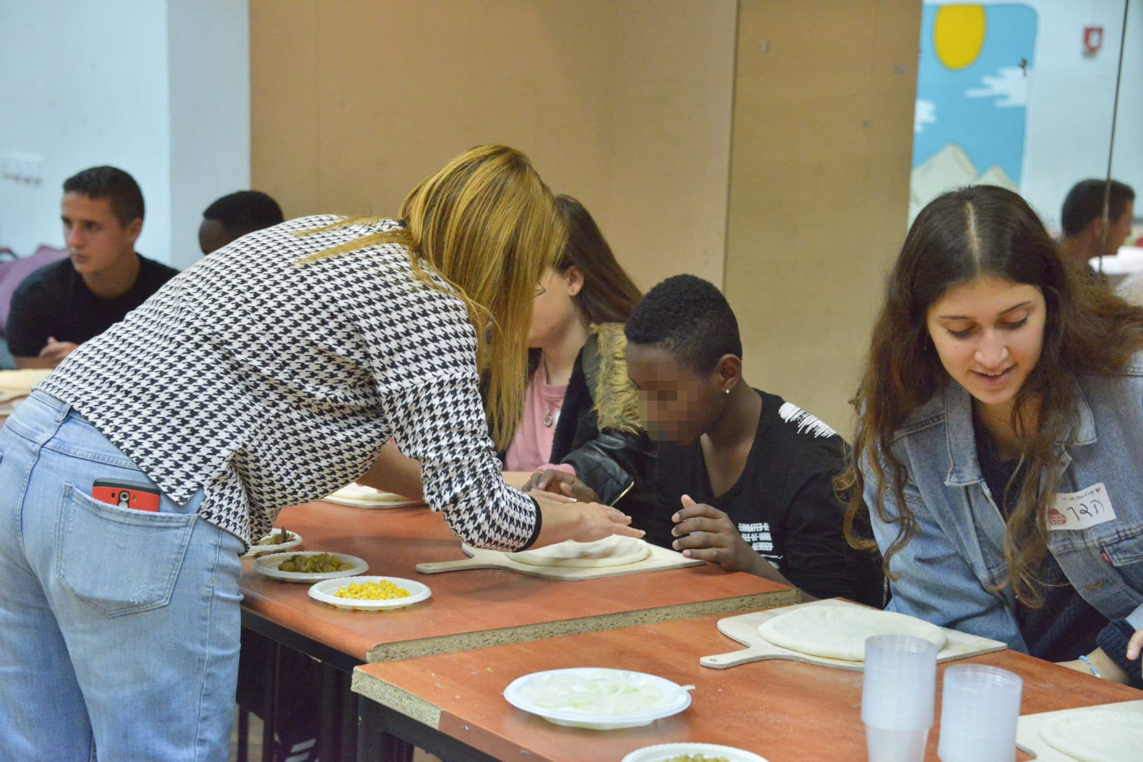 סדנת פיצה במרכז לנוער בסיכון