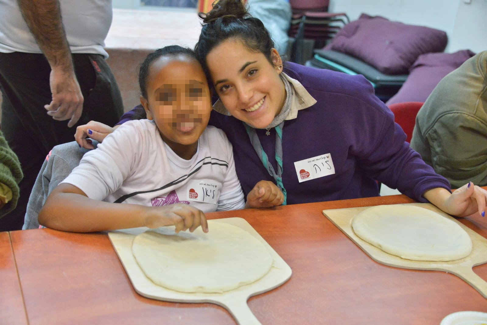 סדנת פיצה במרכז לנוער בסיכון