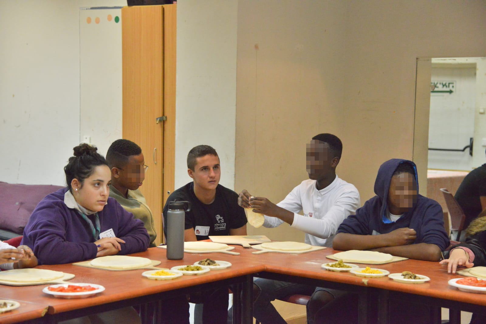 סדנת פיצה במרכז לנוער בסיכון