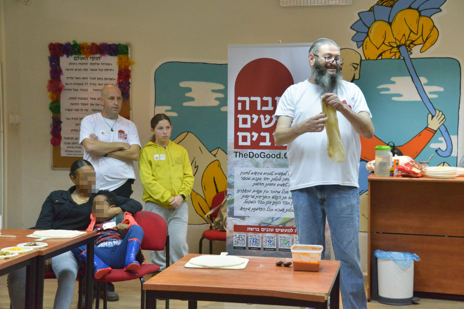 סדנת פיצה במרכז לנוער בסיכון