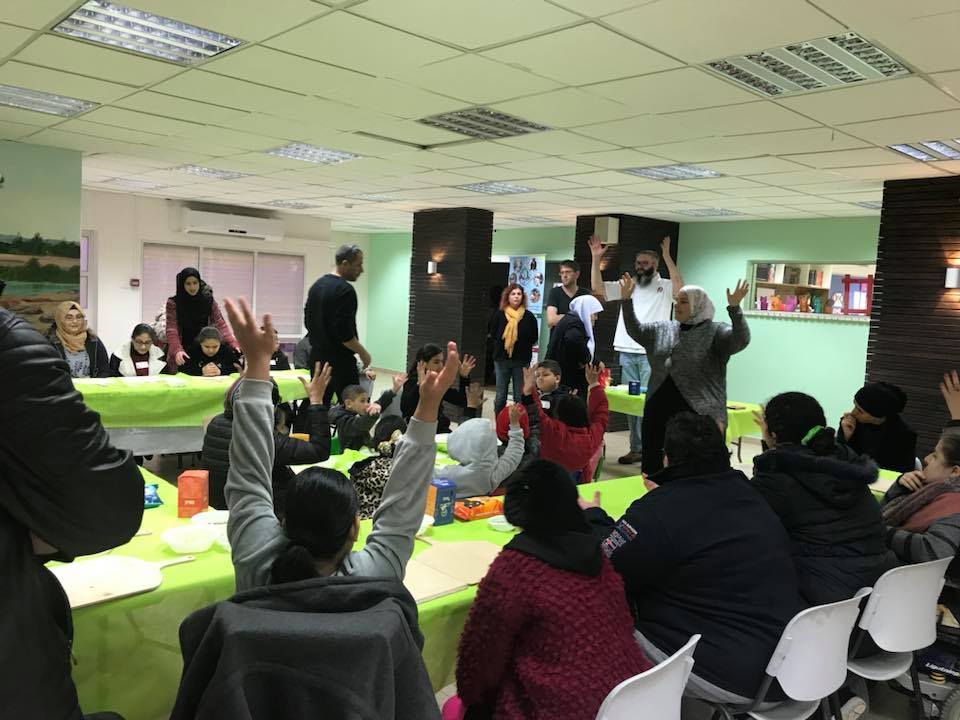 סדנת פיצה במרכז לשילוב בעלי מוגבלויות