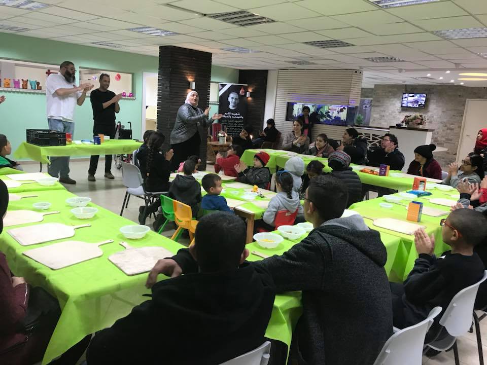 סדנת פיצה במרכז לשילוב בעלי מוגבלויות