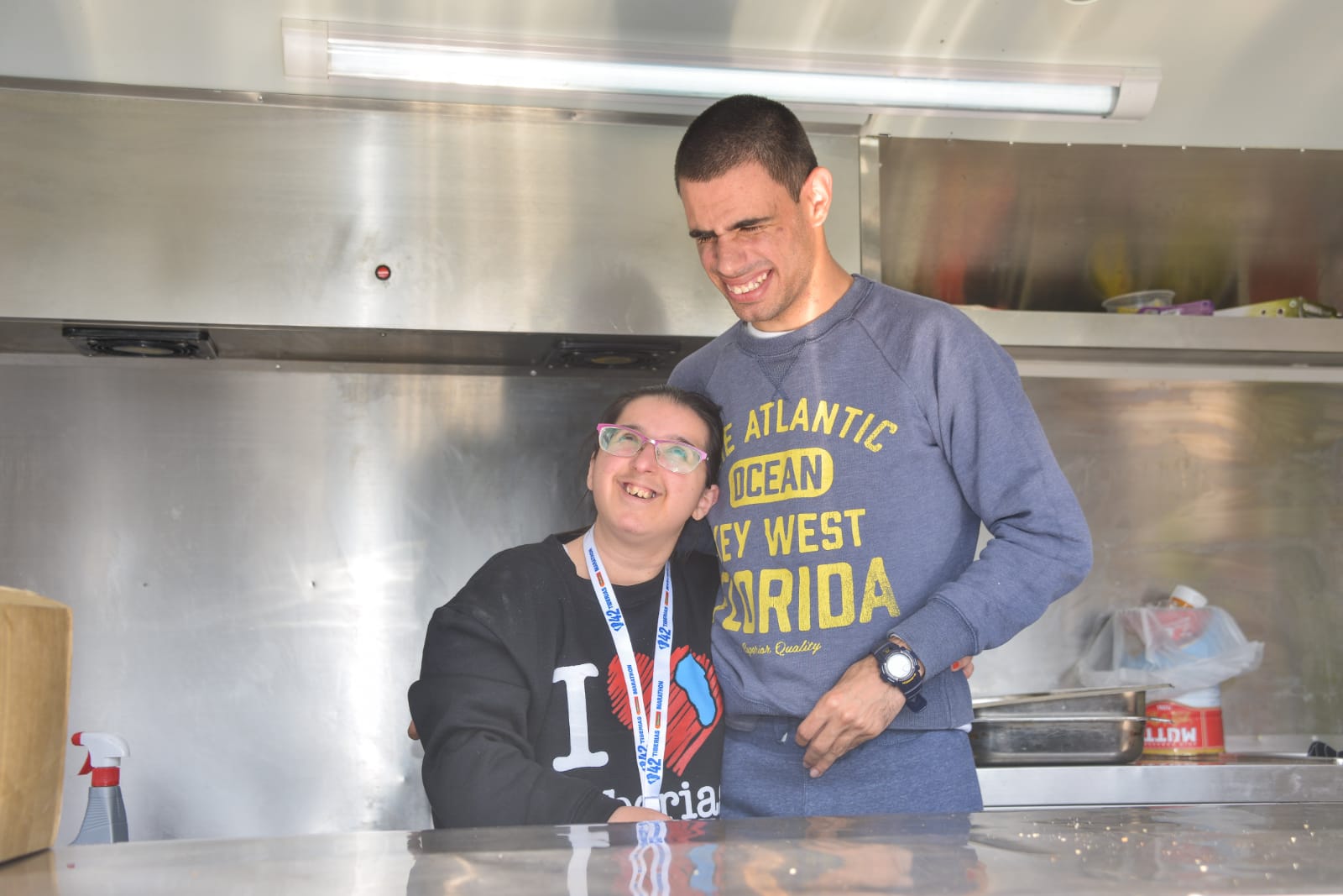 ארוחת המבורגרים במכללה לכישורי חיים