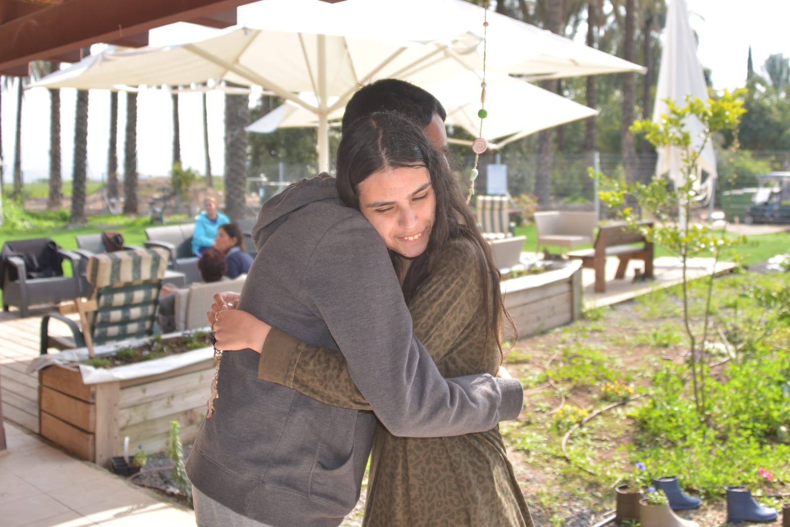 ארוחת המבורגרים במכללה לכישורי חיים