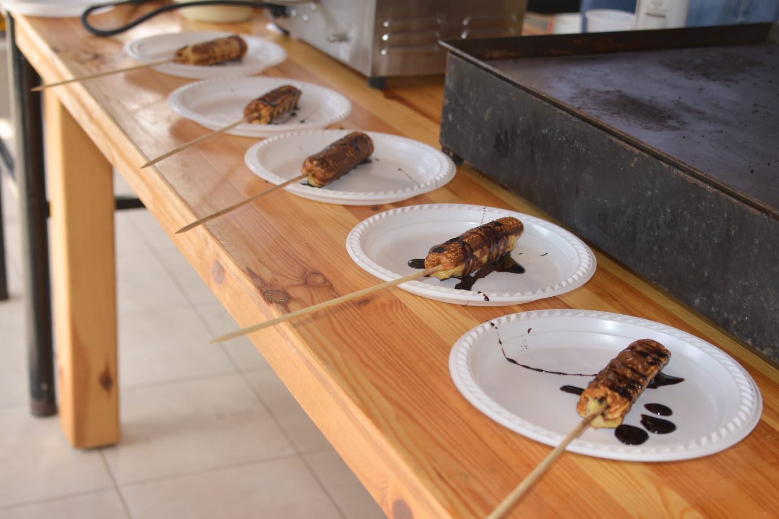 ארוחת המבורגרים במכללה לכישורי חיים