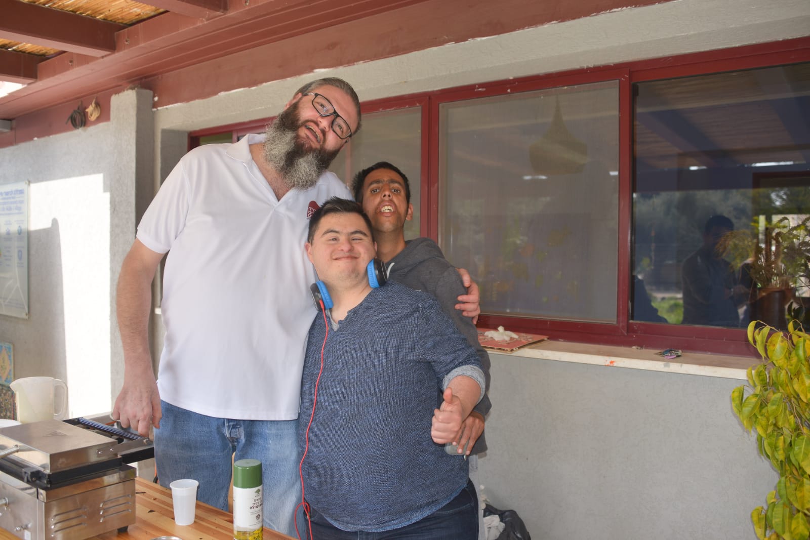 ארוחת המבורגרים במכללה לכישורי חיים