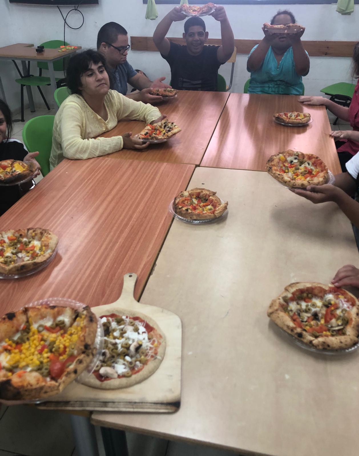 סדנת פיצה עם ילדי א"קים רמלה