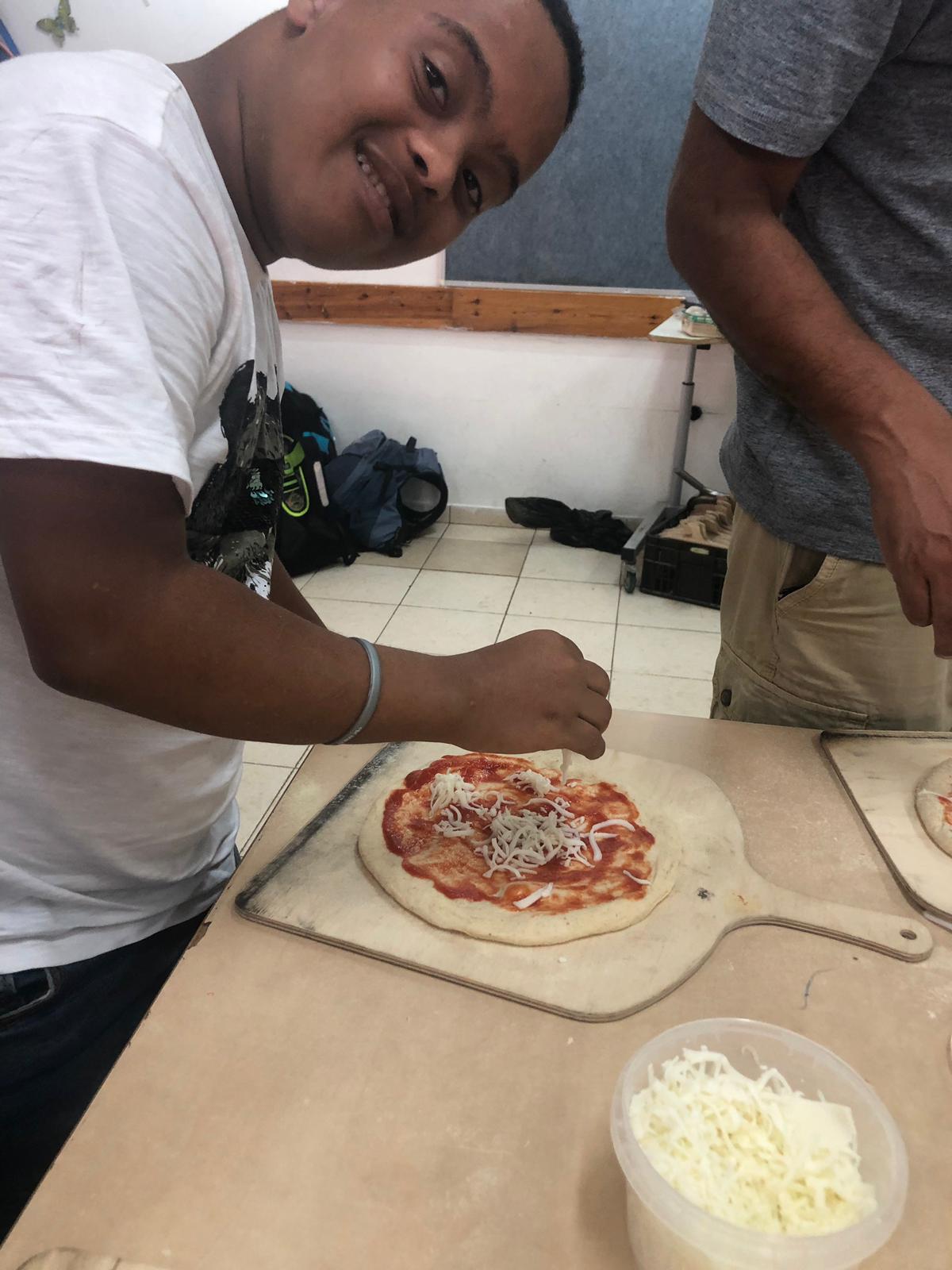 סדנת פיצה עם ילדי א"קים רמלה