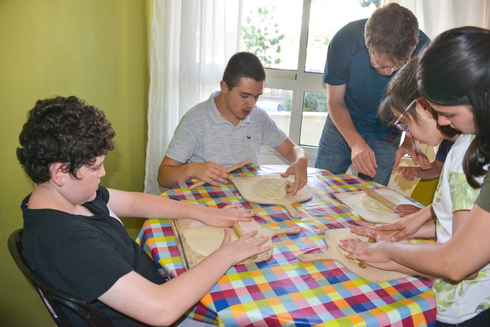 ילדי פרוייקט כפתור והשף צחי בוקששתר