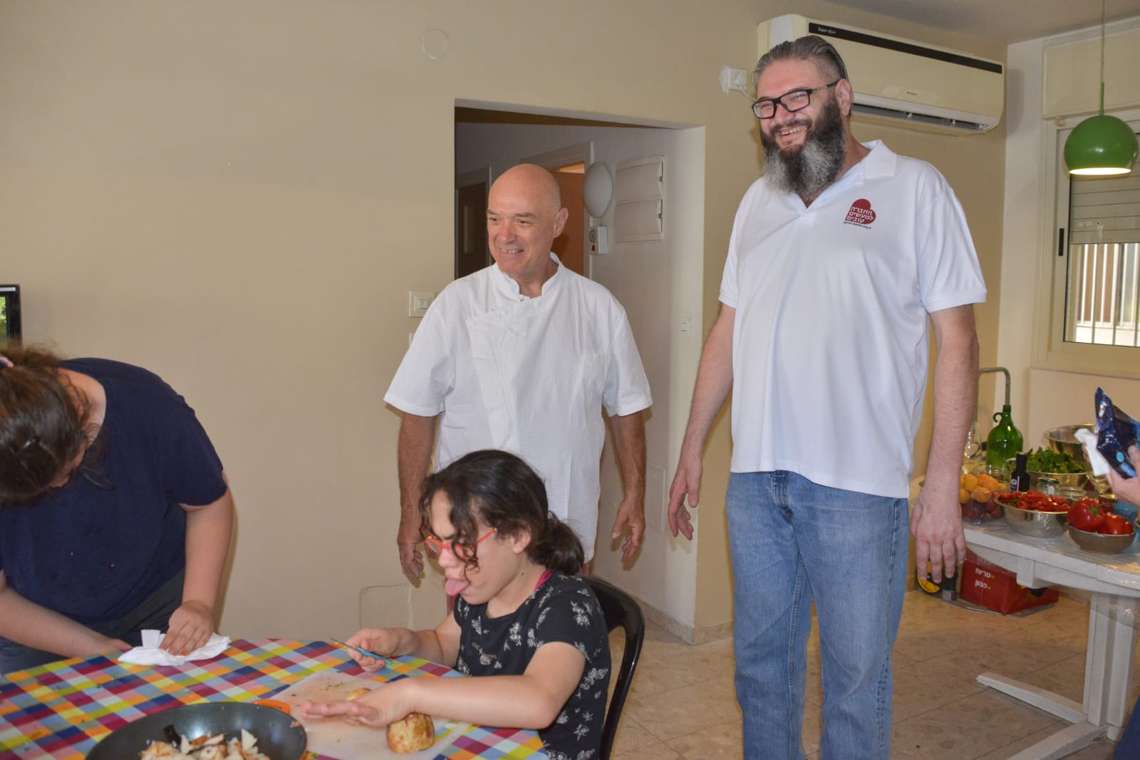 ילדי פרוייקט כפתור והשף צחי בוקששתר