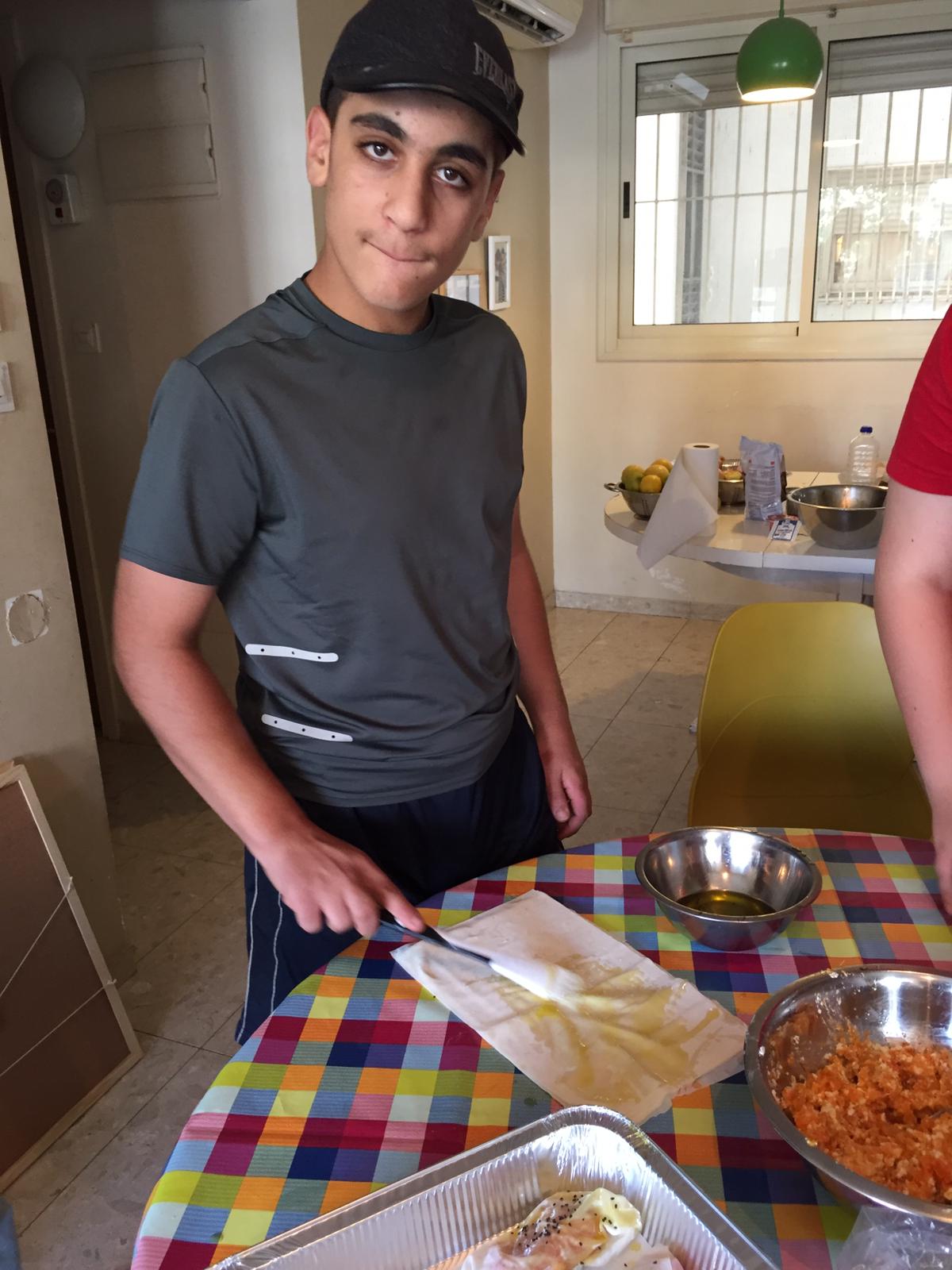 ילדי פרוייקט כפתור והשף איל לביא