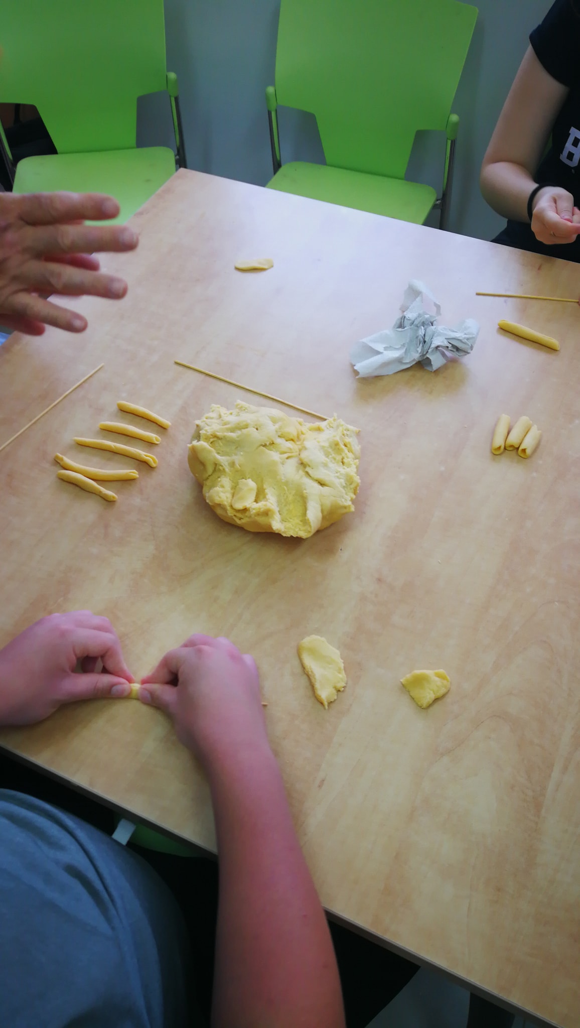 סדנת נוער באברבנאל והשף צחי בוקששתר