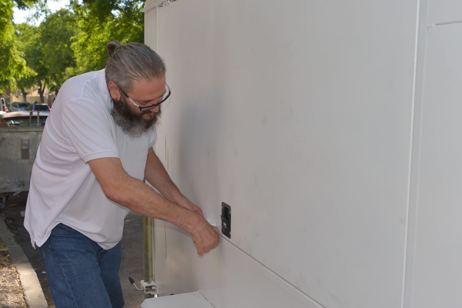 סדנת פיצה עם בוגרים אוטיסטים בבית אביב