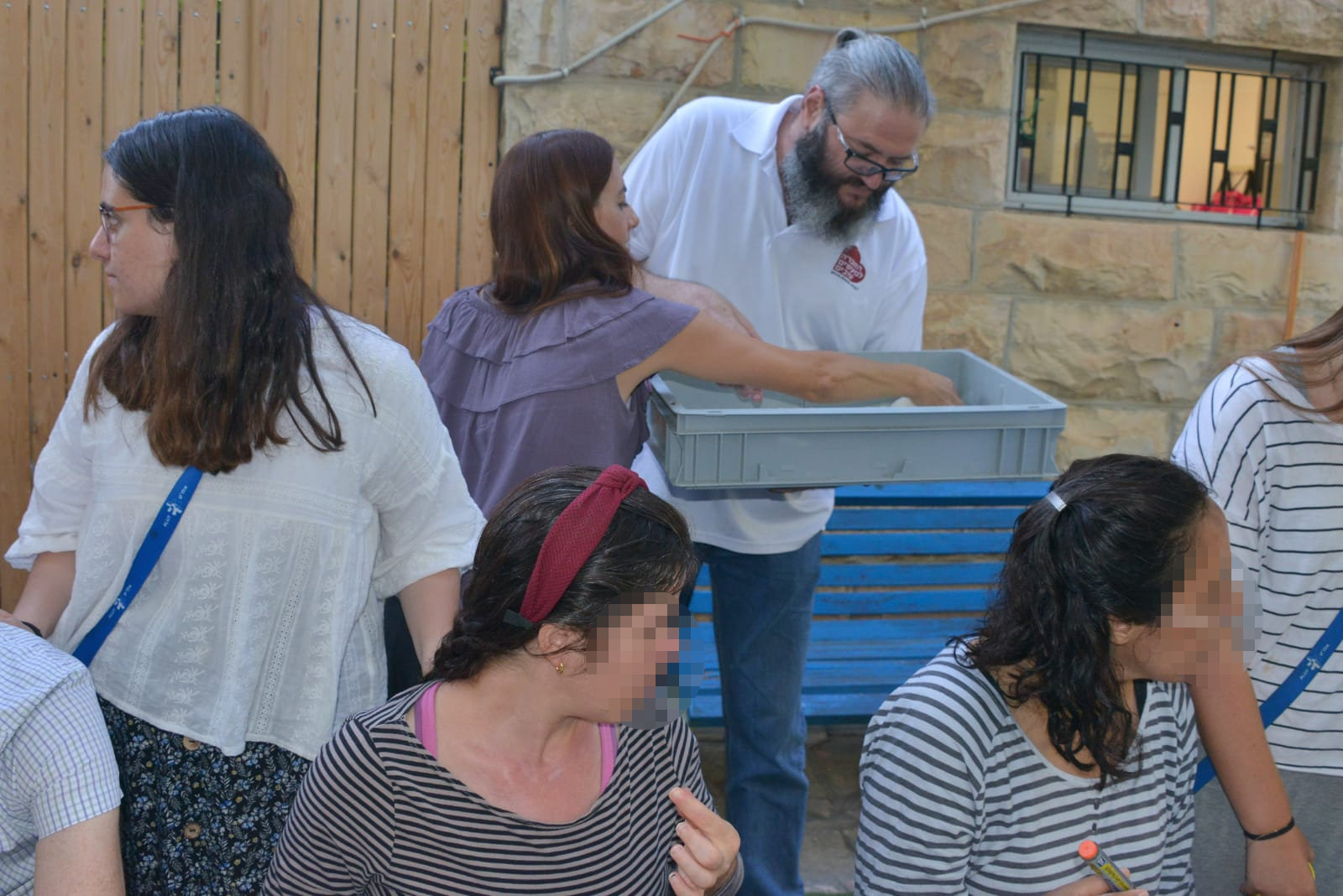 סדנת פיצה עם בוגרים אוטיסטים בבית אביב